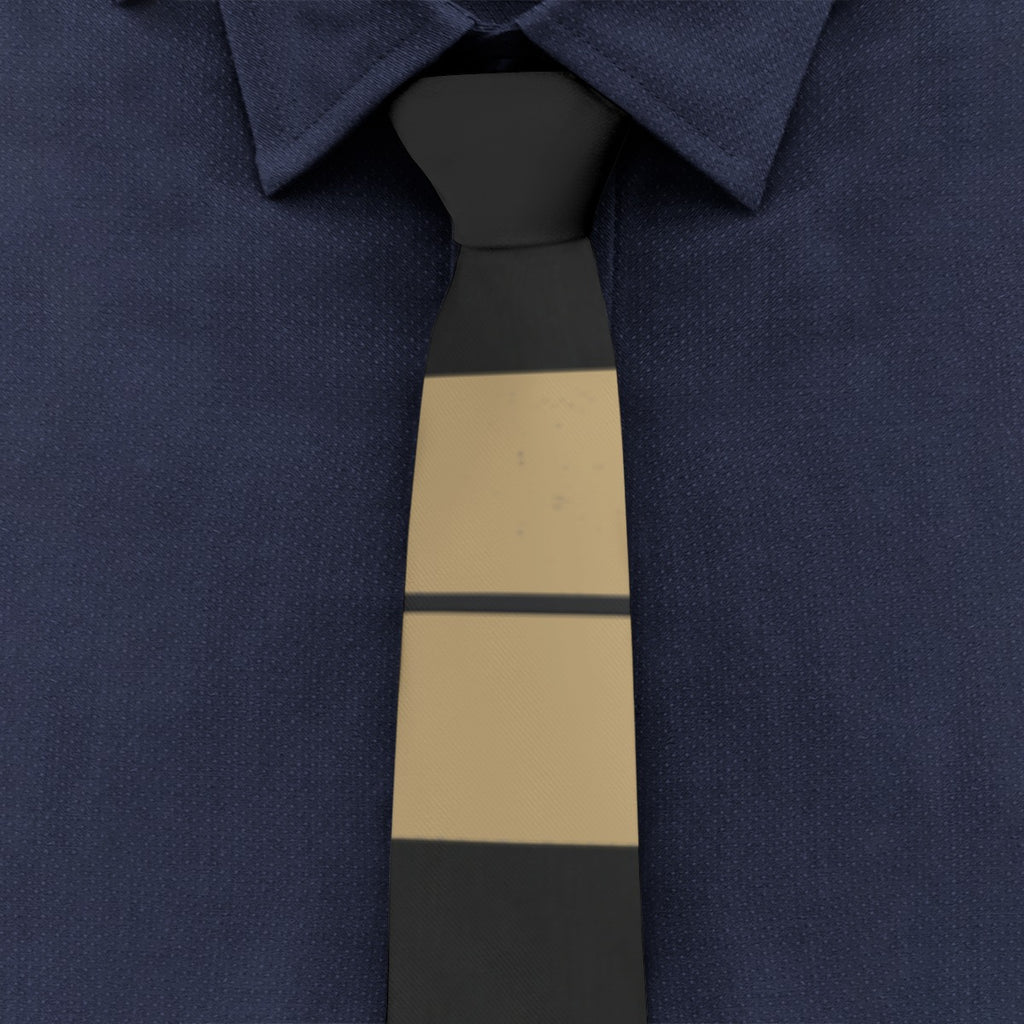 Foos Charlie Brown brow and black Tie